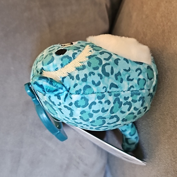 1/$6 or 2/$10 NWT Squishmallow Griffin Saber-Tooth Tiger Clip-On Keychain Plush - Picture 3 of 10